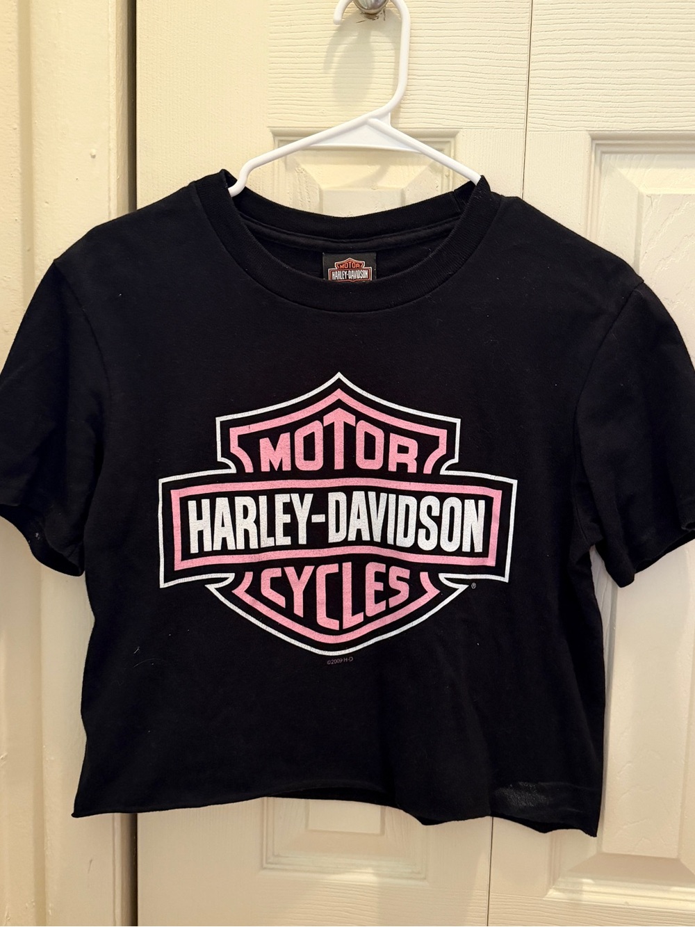 Harley-Davidson Women’s Black Cropped Tee with Pink Logo